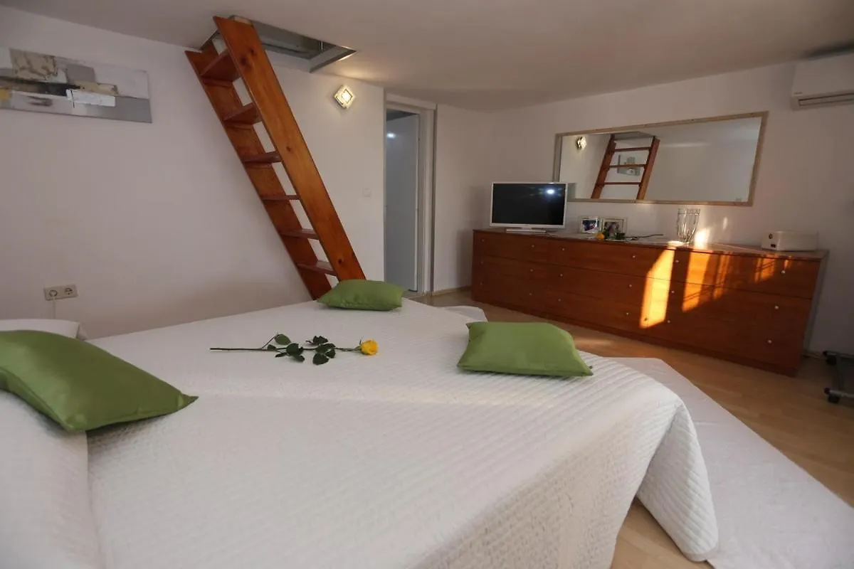 Holiday Home Villa Di Trogir Croatia