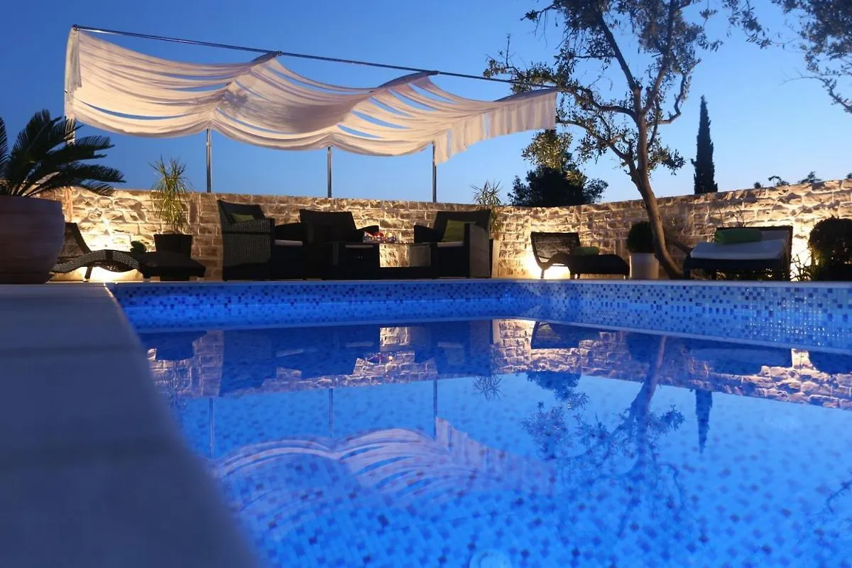 Holiday Home Villa Di Trogir
