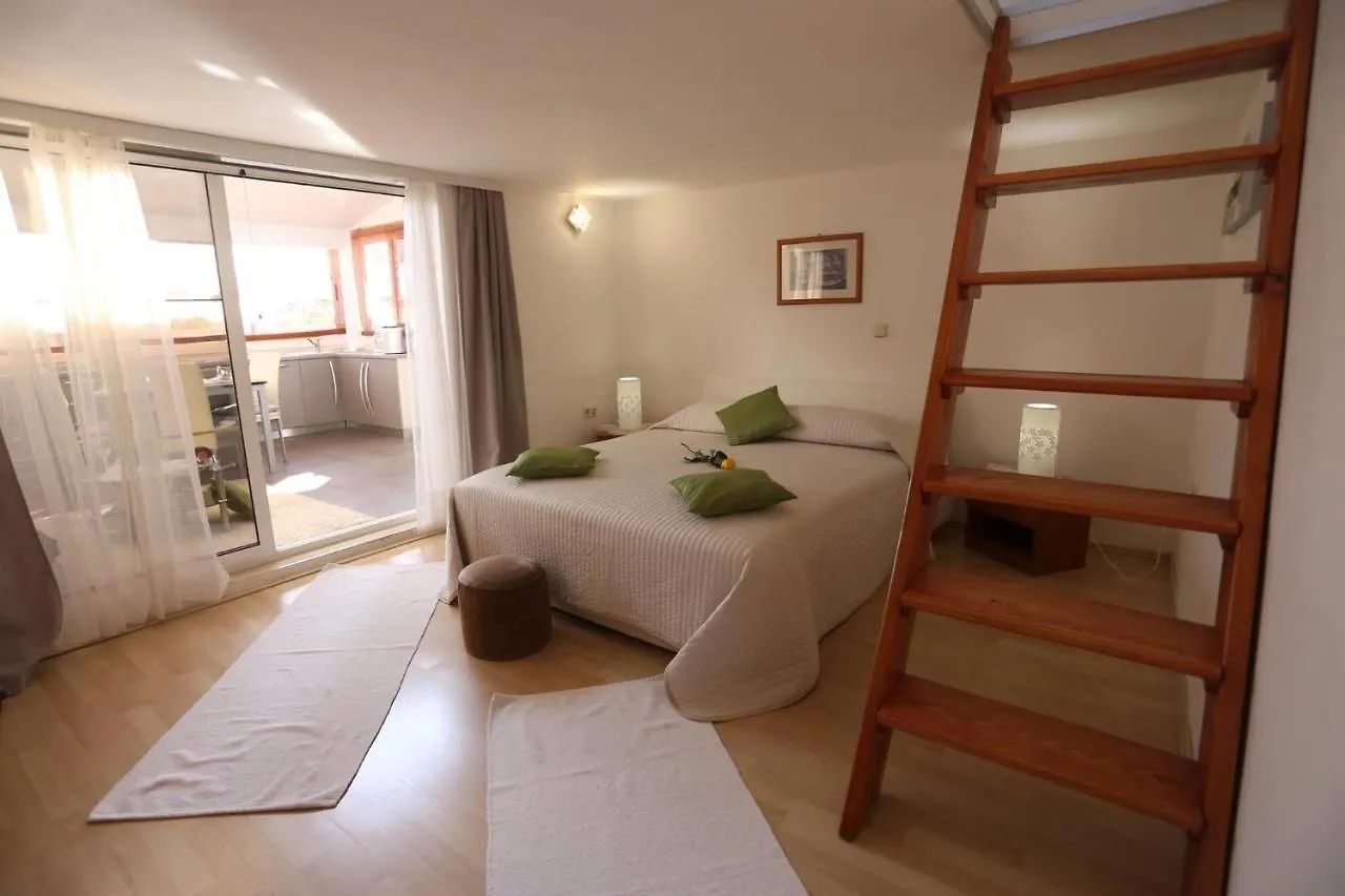 Holiday Home Villa Di Trogir