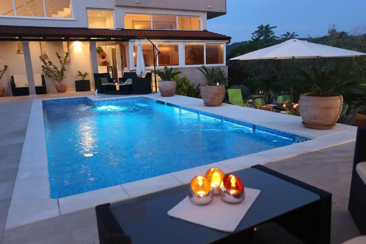 Holiday Home Villa Di Trogir